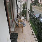 Triumph Village Aparthotel Sveti Vlas