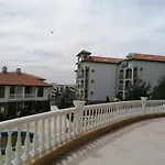 Triumph Village Aparthotel Sveti Vlas