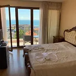 Aparthotel Triumph Village Sveti Vlas