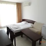 Aparthotel Triumph Village Sveti Vlas