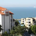 Aparthotel Triumph Village Sveti Vlas