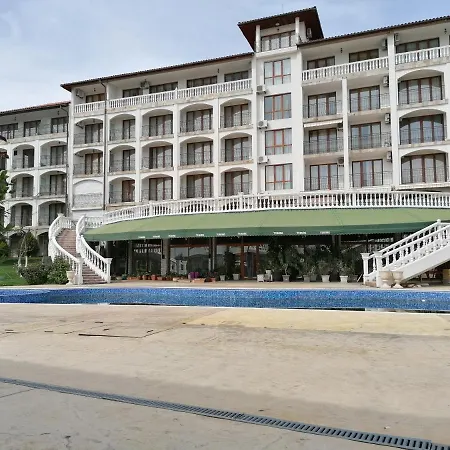 Hotel apartamentowy Triumph Village Święty Włas