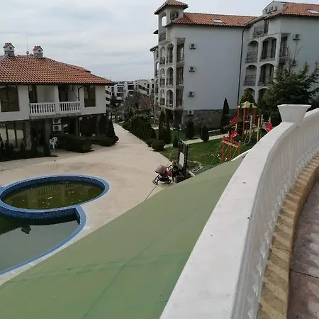 Hotel apartamentowy Triumph Village