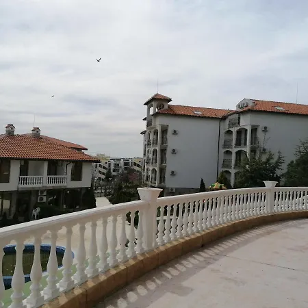 Triumph Village Hotel apartamentowy Święty Włas