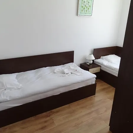 Triumph Village Hotel apartamentowy