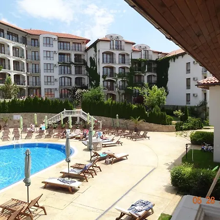 Hotel apartamentowy Triumph Village