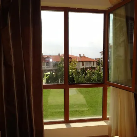 Triumph Village 4*