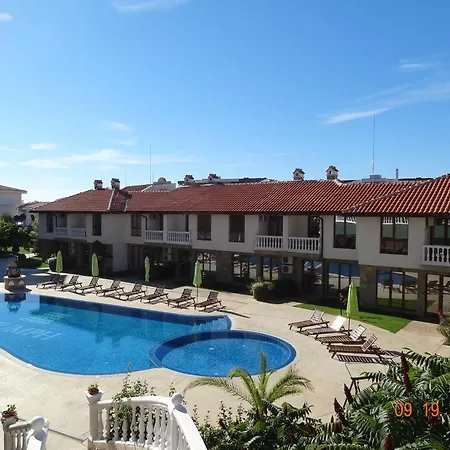 Hotel apartamentowy Triumph Village Święty Włas