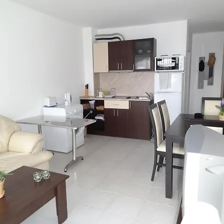 Triumph Village Hotel apartamentowy