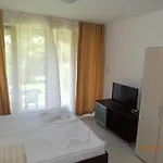 Triumph Village Apartmanhotel Szveti Vlasz