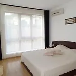 Triumph Village Apartmanhotel